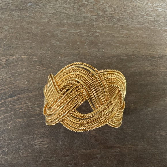 Satya 18k gold plated cuff bracelet - Picture 2 of 4